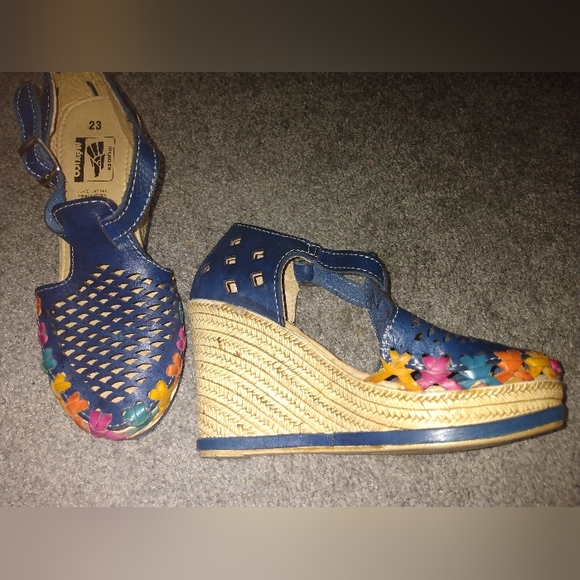 Blue Shoes - Picture 3 of 4